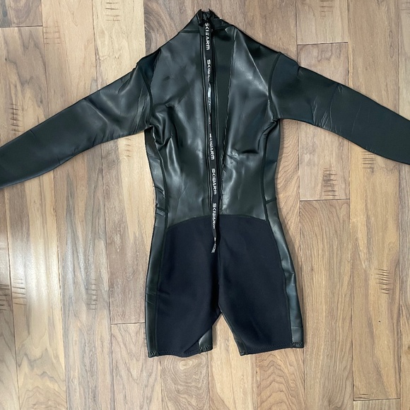 Excellent Condition Women's Long Sleeve Wetsuit - Picture 8 of 12